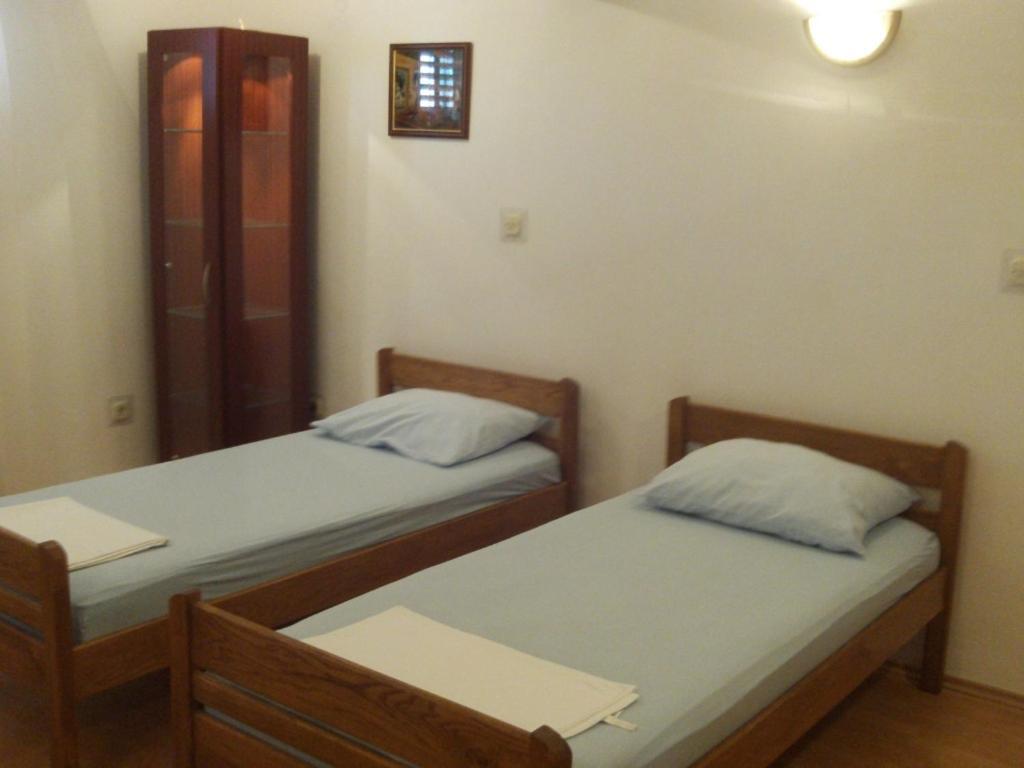 Apartment In Kustici With Balcony, Wifi, Washing Machine Zewnętrze zdjęcie